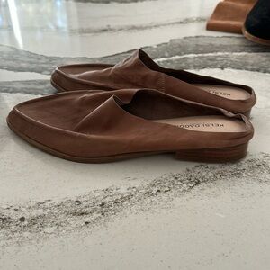 Kelsi Dagger Brooklyn Size 9 slides